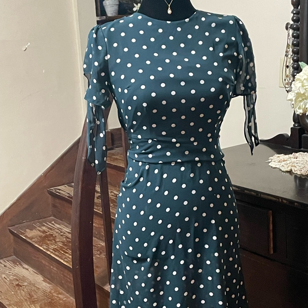 Forever 21 x small Green and white polka dotted dress